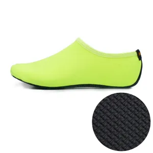 3mm Non-slip Rubber Embossing Texture Sole Solid Color Diving Shoes and Socks, One Pair, Size:L (Fluorescent Green)