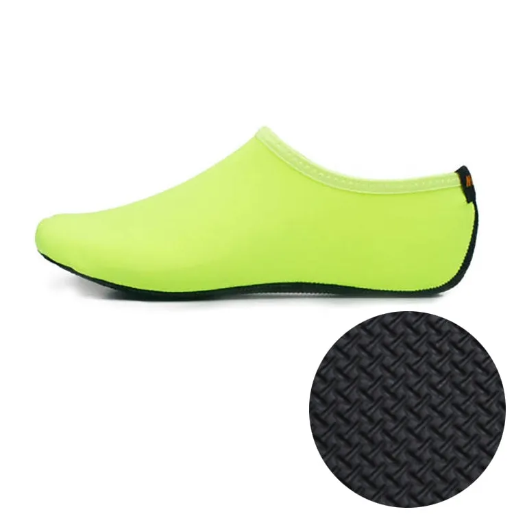 3mm Non-slip Rubber Embossing Texture Sole Solid Color Diving Shoes and Socks, One Pair, Size:S (Fluorescent Green)