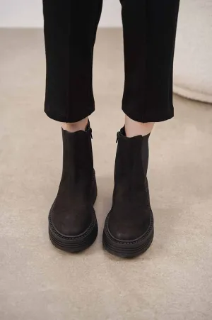 LEATHER TRACK SOLE CHELSEA BOOTS