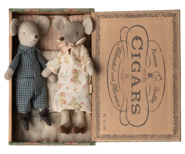 Maileg Grandma and Grandpa mice in cigarbox