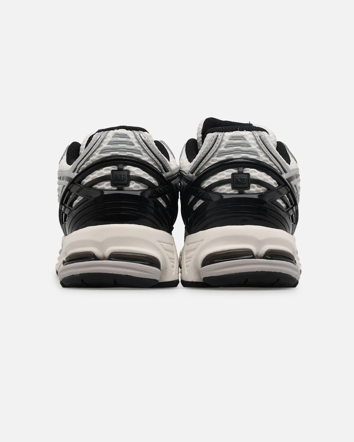 New Balance 1906R Silver/Black