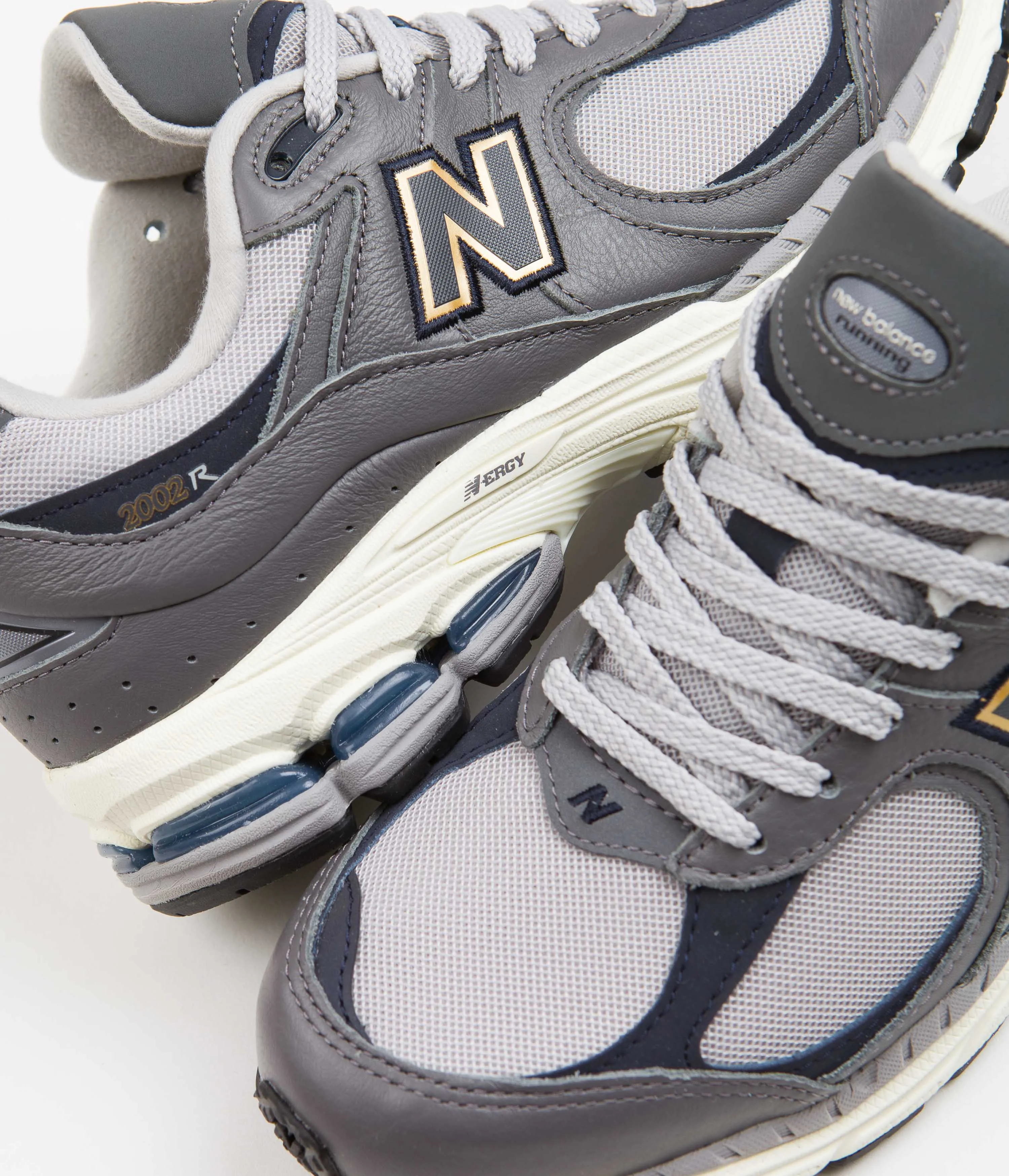 New Balance 2002R Shoes - Castlerock