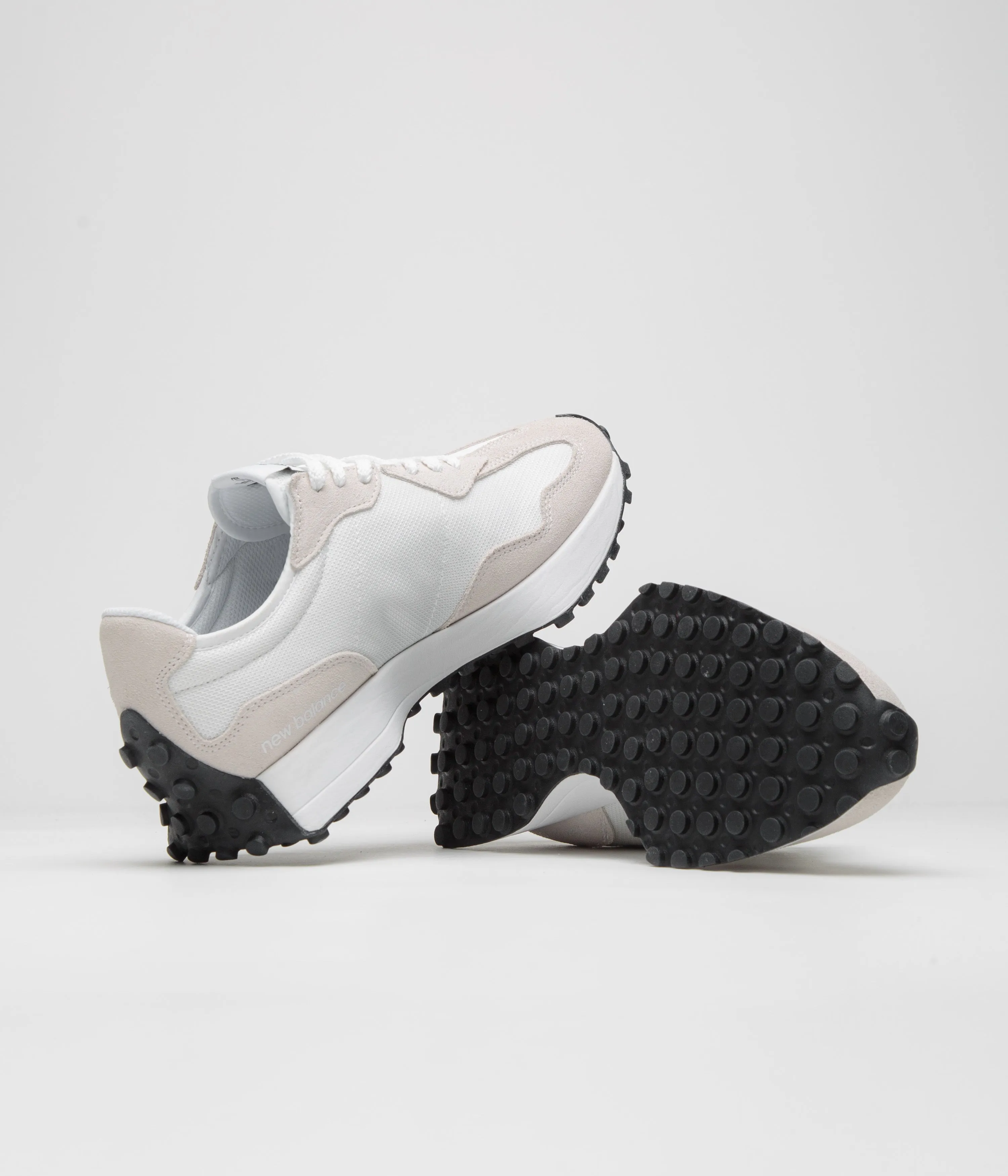 New Balance 327 Shoes - White / Black