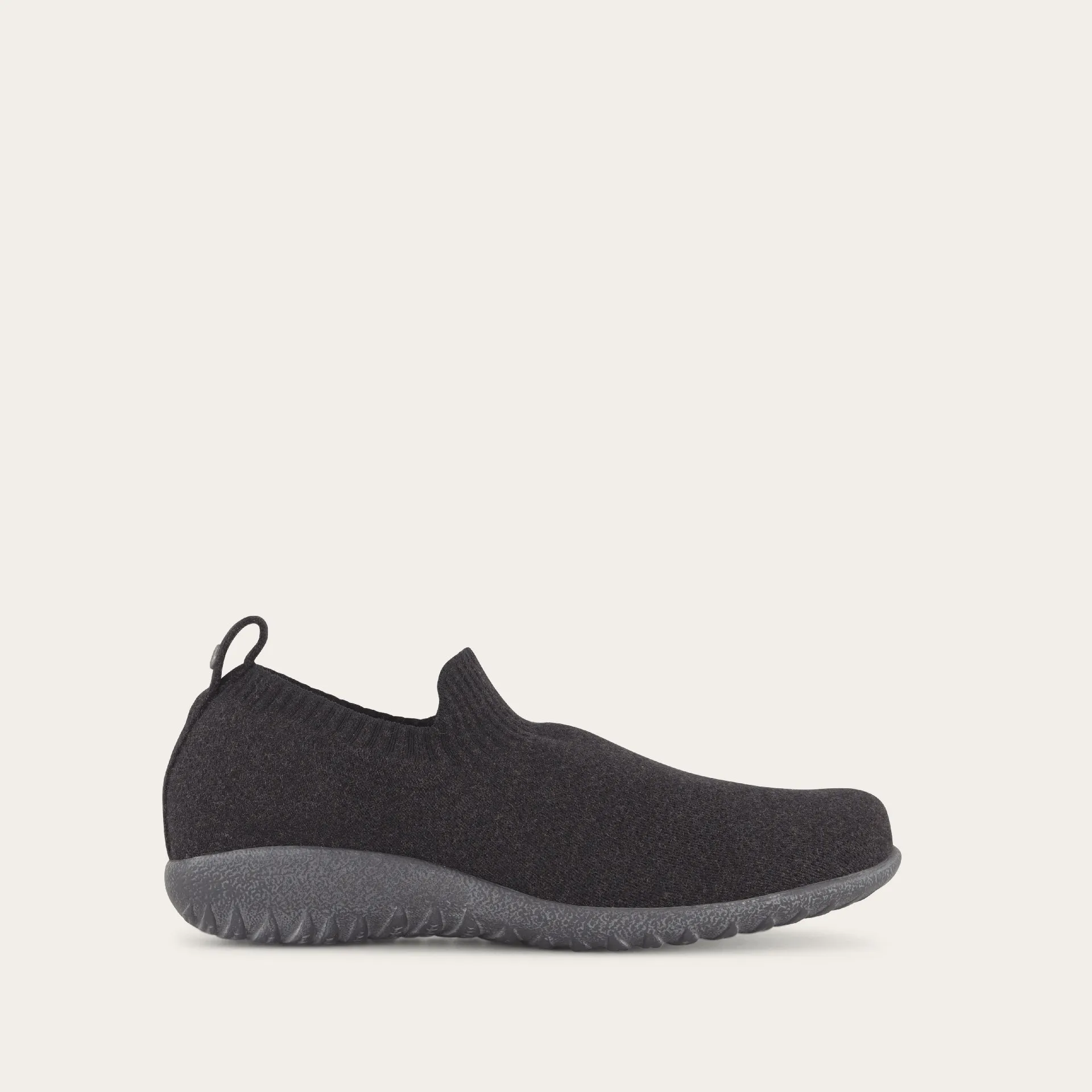 Nuku | Vegan | Knit | Black/Gray