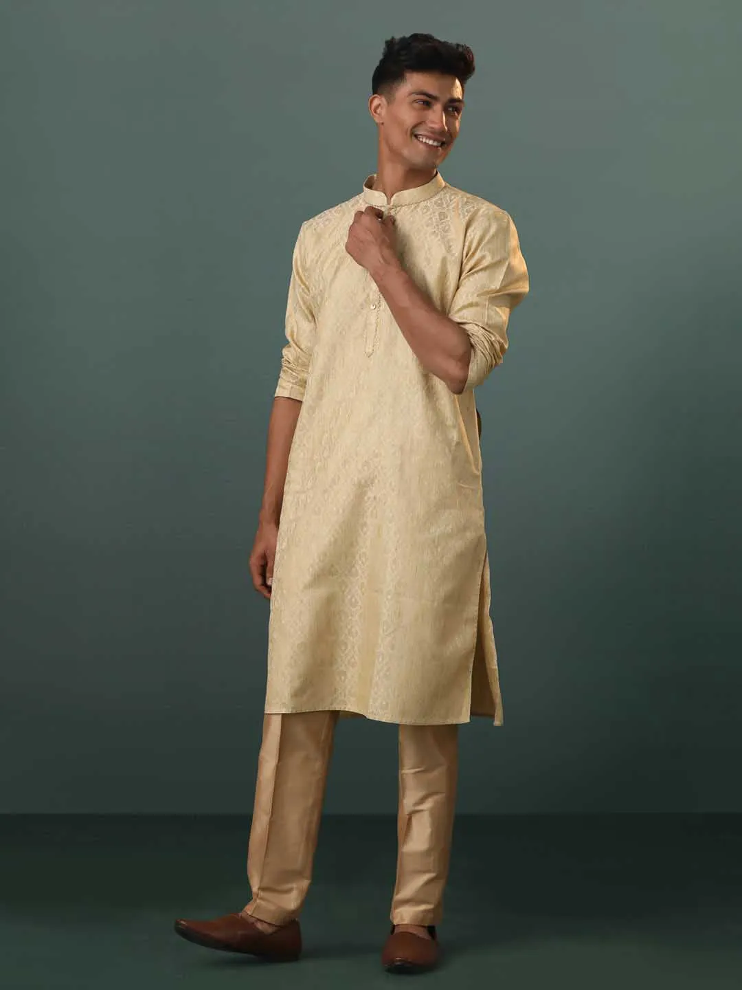 VASTRAMAY Gold Silk Blend Kurta Set