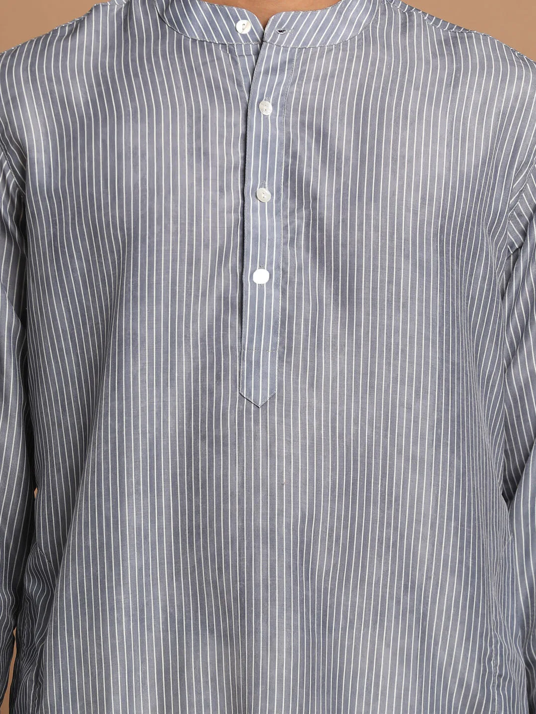 VASTRAMAY Grey Striped Kurta with Cream Pyjamas